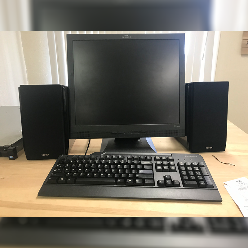 Edifier R1850DB with computer